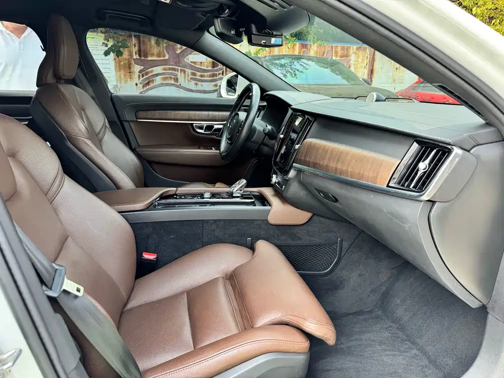 Volvo S90 — миниатюра 6