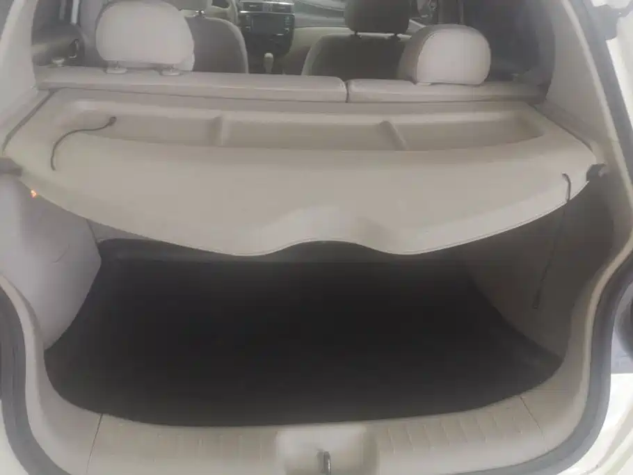 Nissan Tiida 2011 1.6L CVT Comfort
