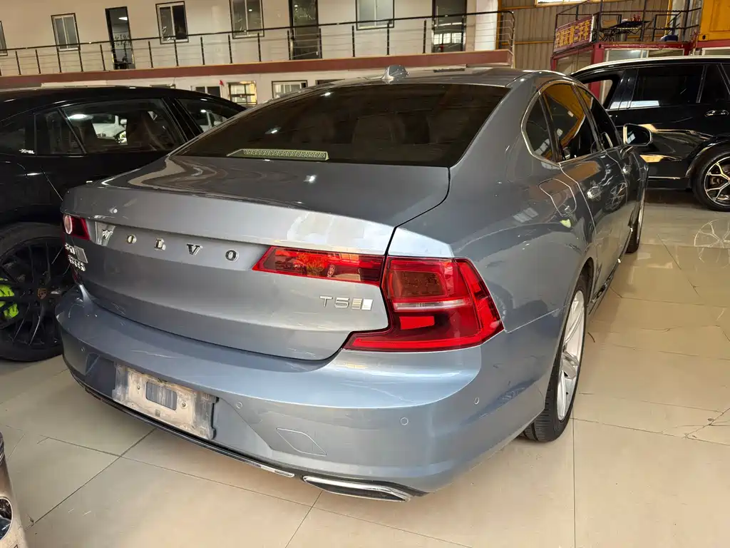 Volvo S90 — миниатюра 9