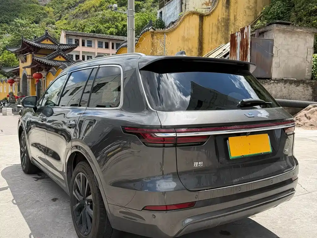 Li Auto ONE 2020 6 мест