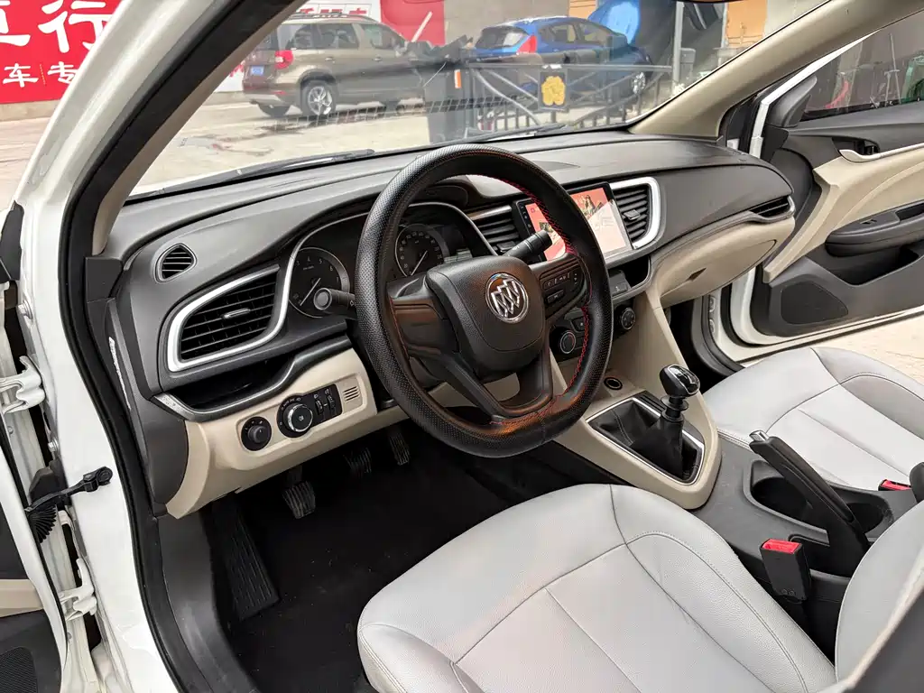 Buick Excelle 2018 15T MT V