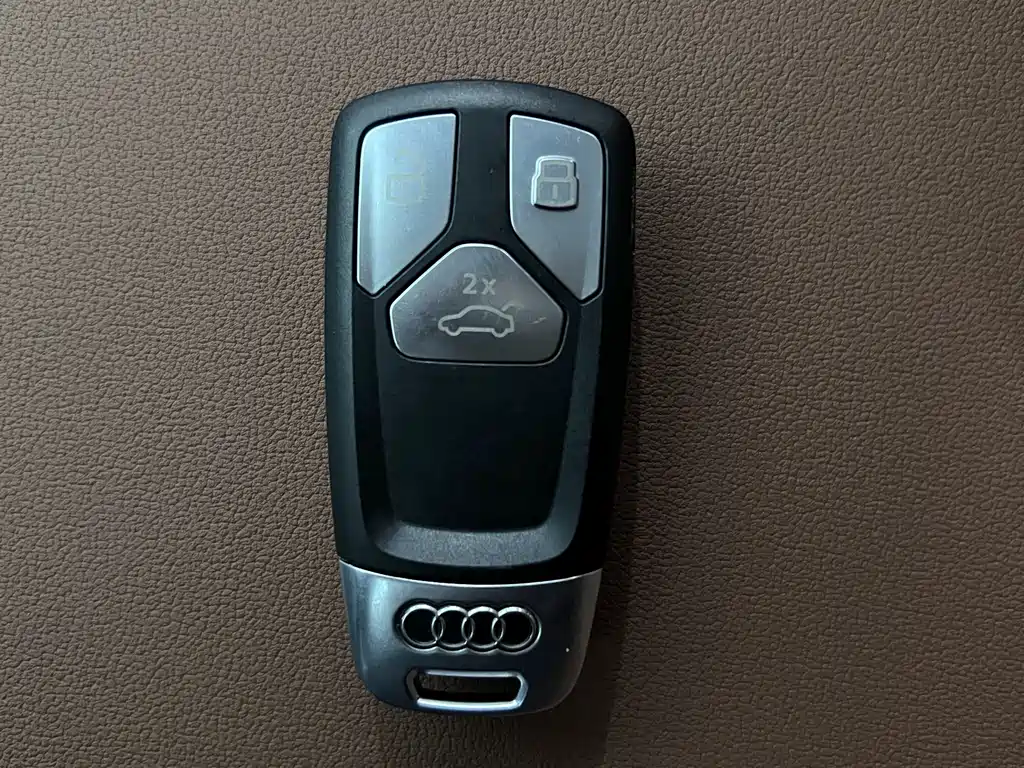 Audi A4 (Import) — миниатюра 44