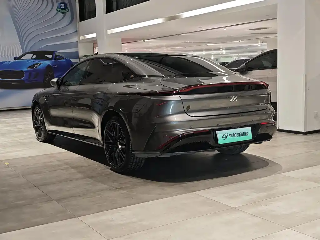 ZHIJI AUTOMOBILE ZHIJI L7