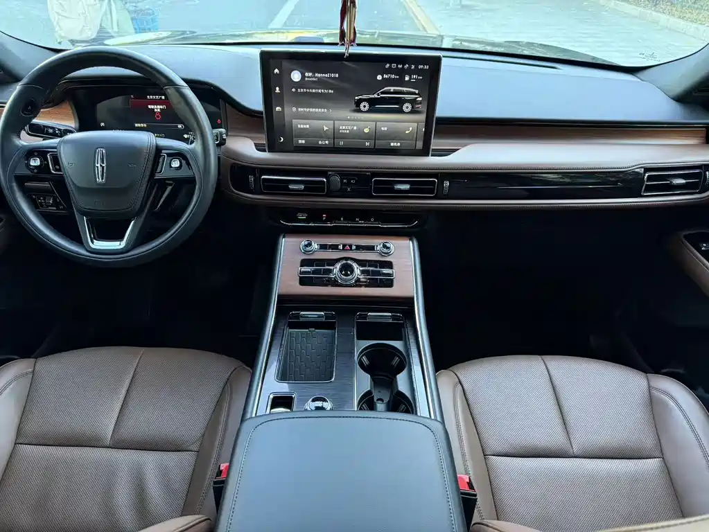 Lincoln Aviator — миниатюра 6
