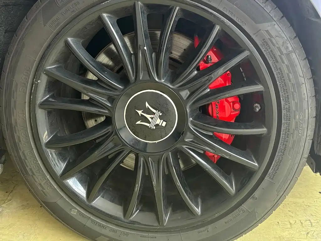 Maserati Quattroporte — миниатюра 3