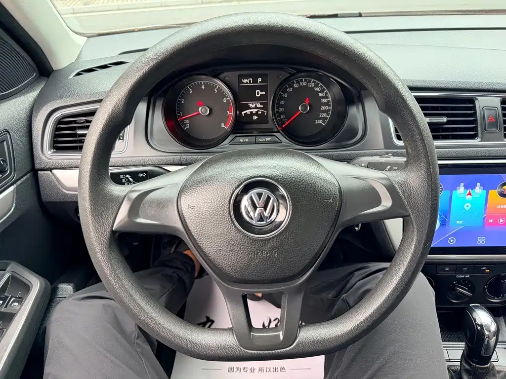 Volkswagen Lavida — миниатюра 5