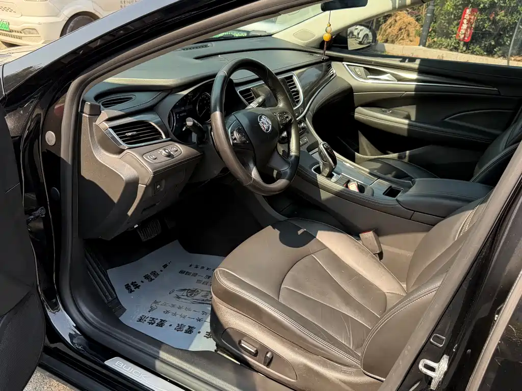 Buick LaCrosse — миниатюра 7
