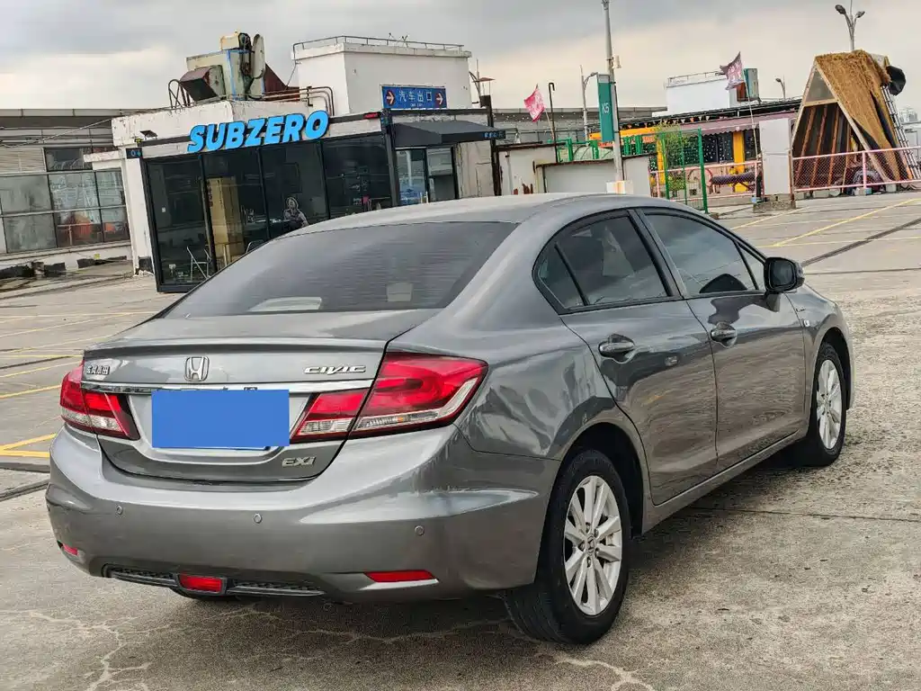 Honda Civic — миниатюра 4