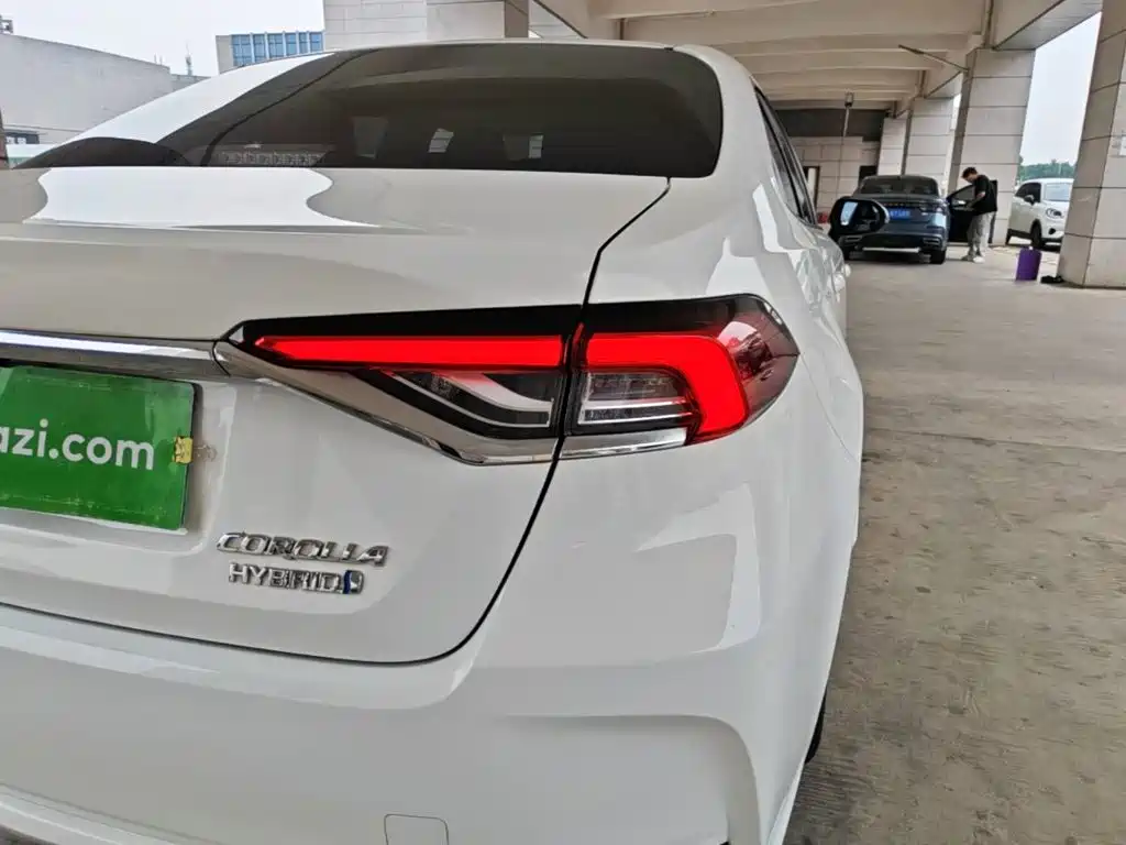 Toyota Corolla — миниатюра 8