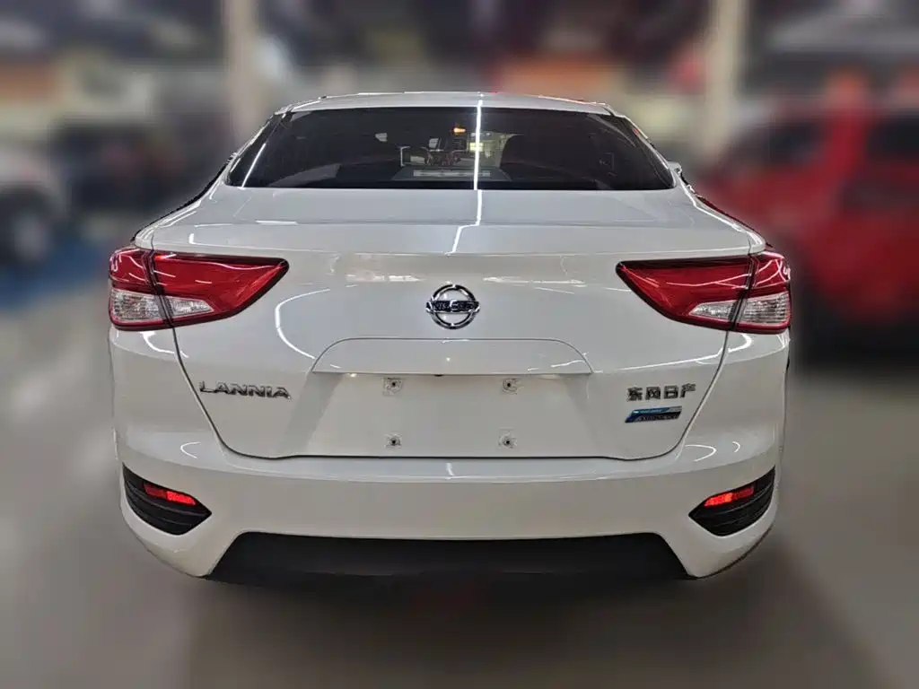 Nissan Bluebird — миниатюра 8