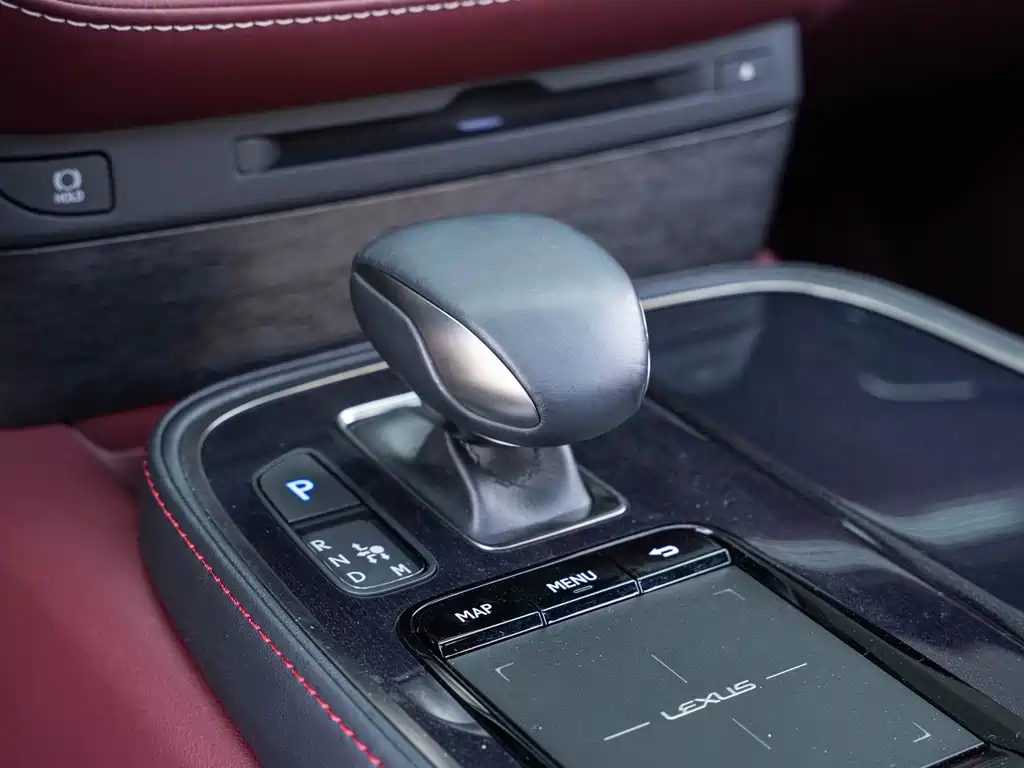 Lexus LS — миниатюра 16