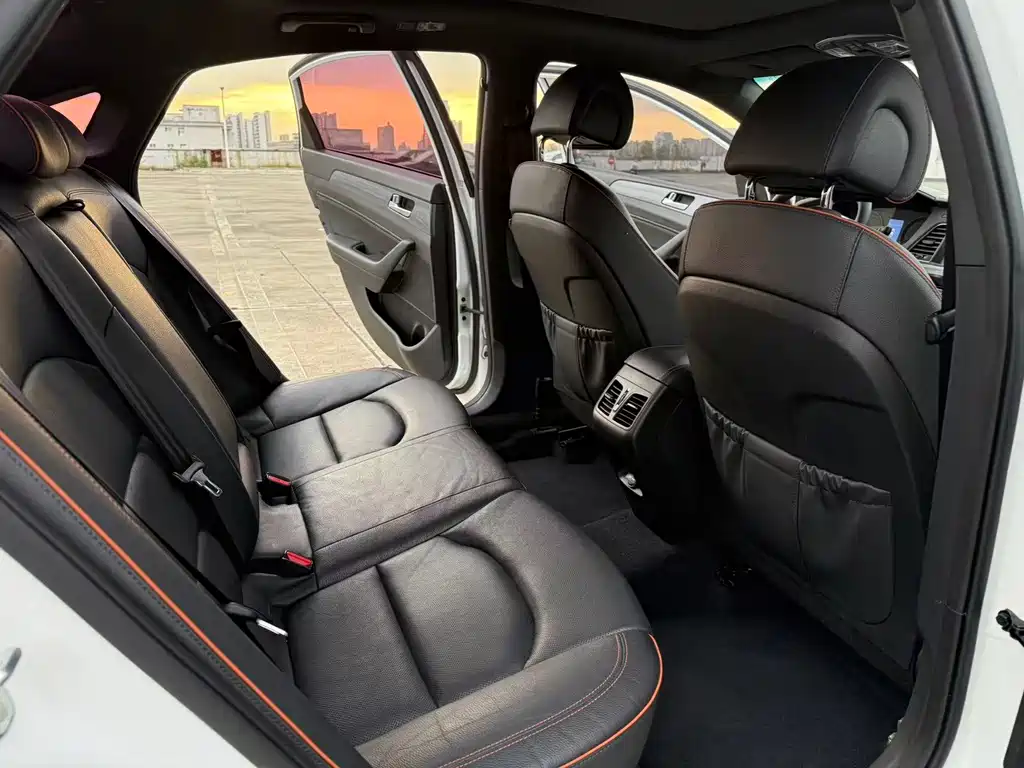 Hyundai Sonata — миниатюра 10