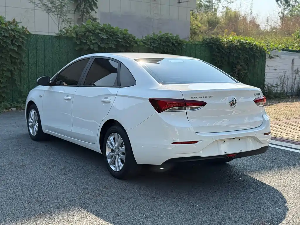 Buick Excelle — миниатюра 7