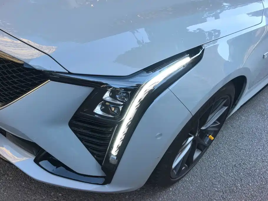 Cadillac CT5 — миниатюра 5