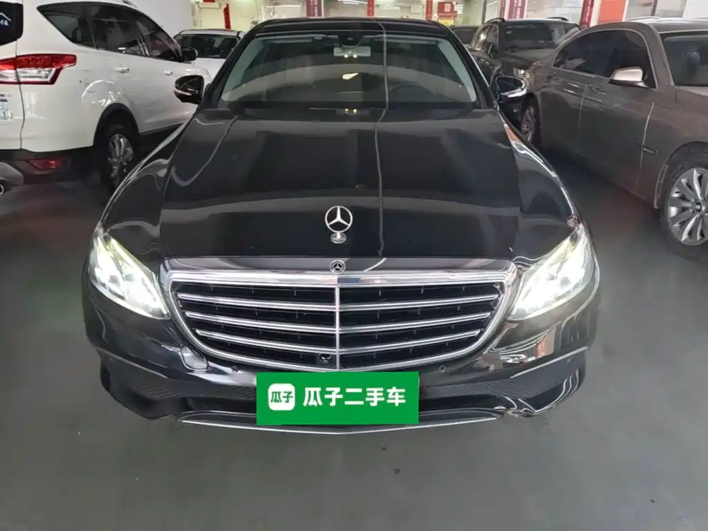 Mercedes-Benz E-Class — миниатюра 3