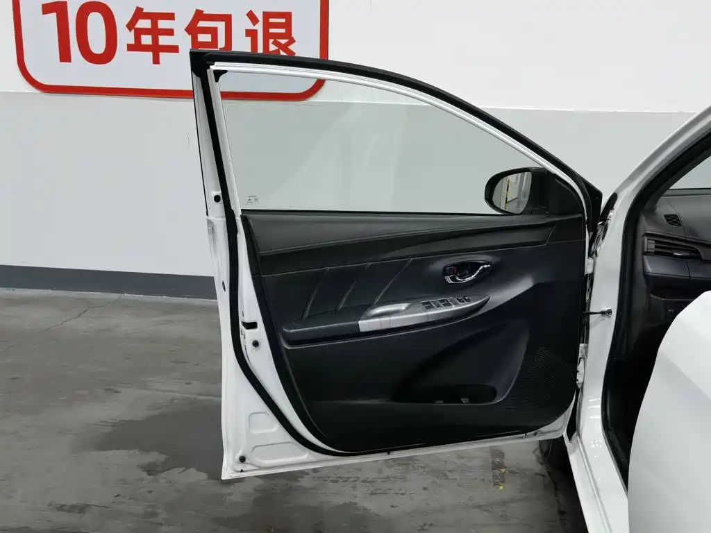 Toyota Yaris L Zhixuan YARiS L 2015 1.5E AT