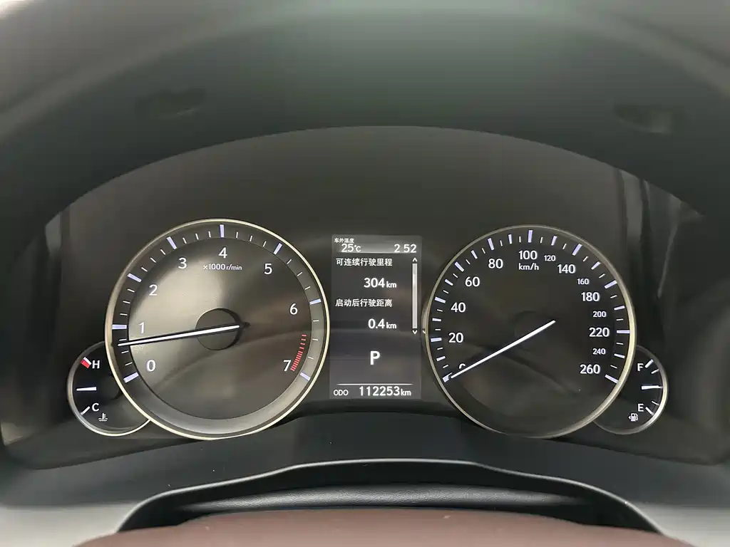 Lexus ES — миниатюра 16