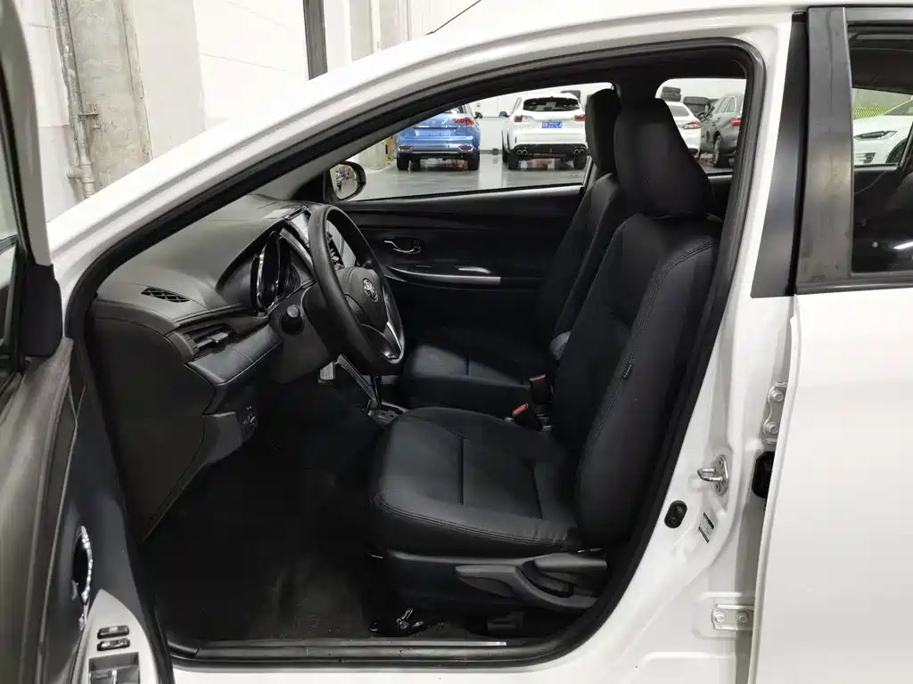 Toyota Yaris L Zhixuan YARiS L 2015 1.5E AT