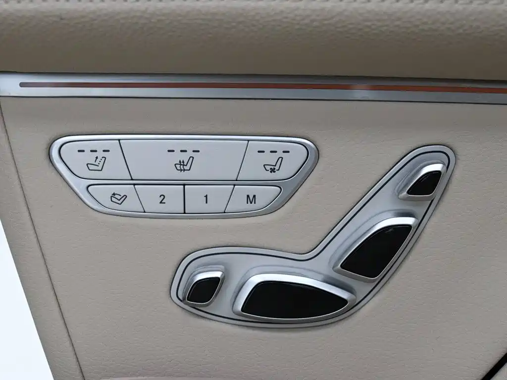 Mercedes-Benz V-Class — миниатюра 8