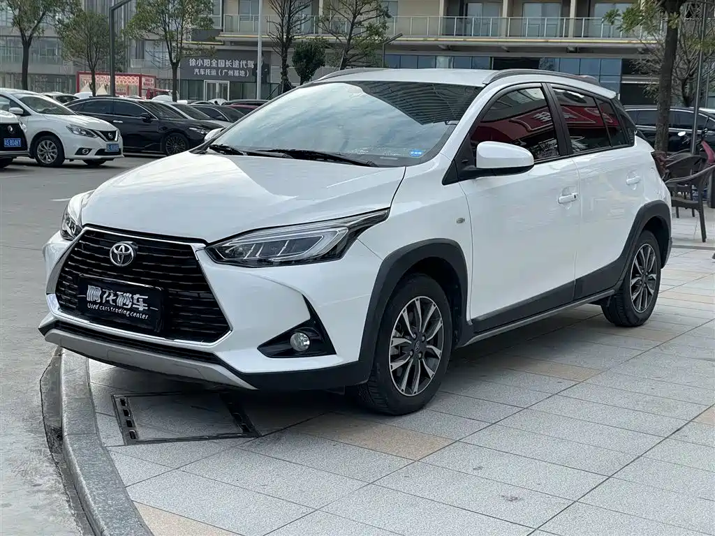 Toyota Yaris L 2022
