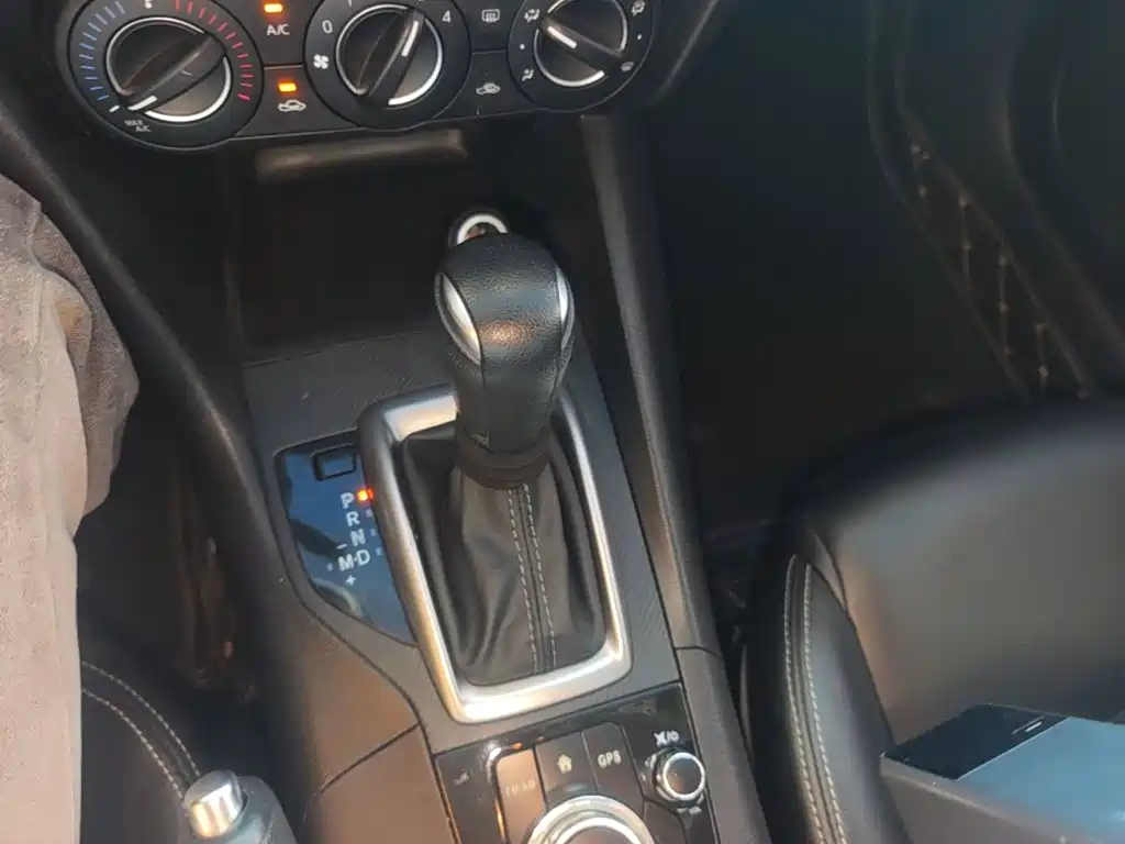 Mazda 3 Axela — миниатюра 14