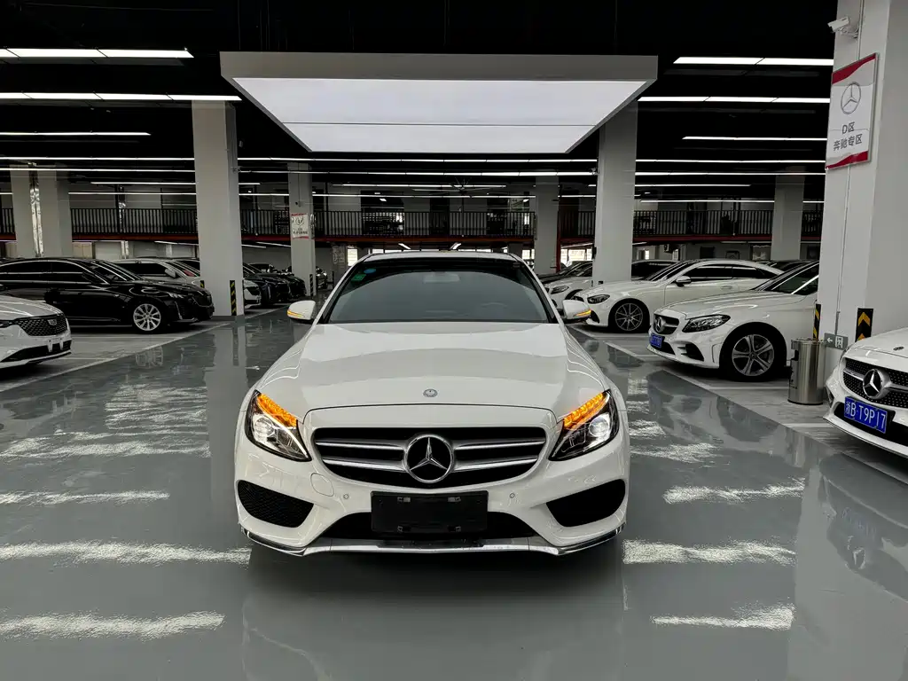 Mercedes-Benz C-Class — миниатюра 2