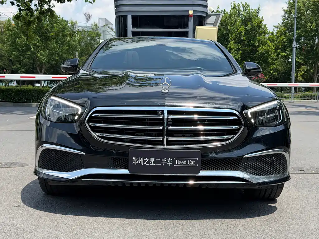Mercedes-Benz E-Class — миниатюра 5