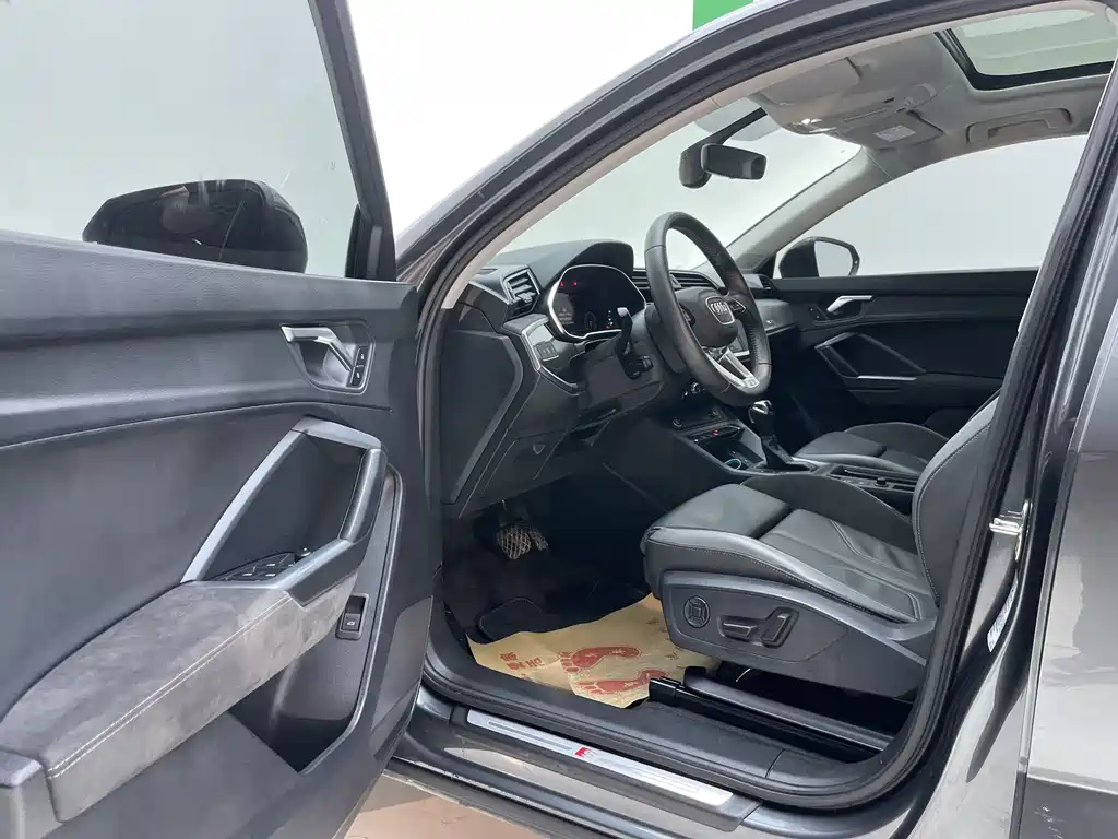 Audi Q3 Sportback — миниатюра 18