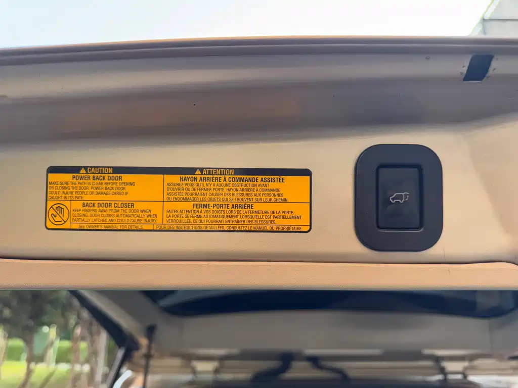 Toyota Sienna — миниатюра 23