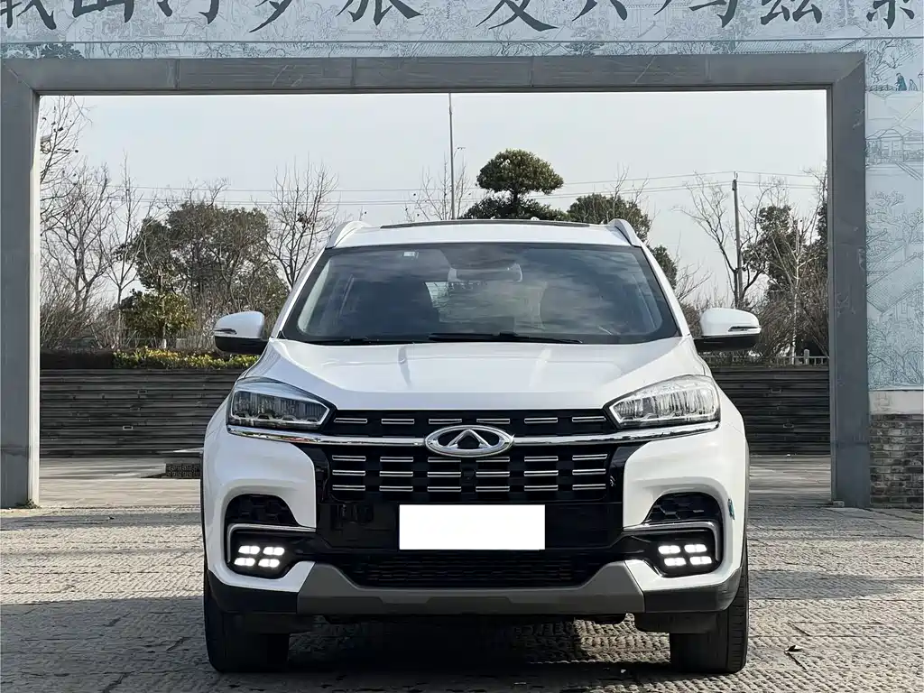 CHERY TIGGO 8