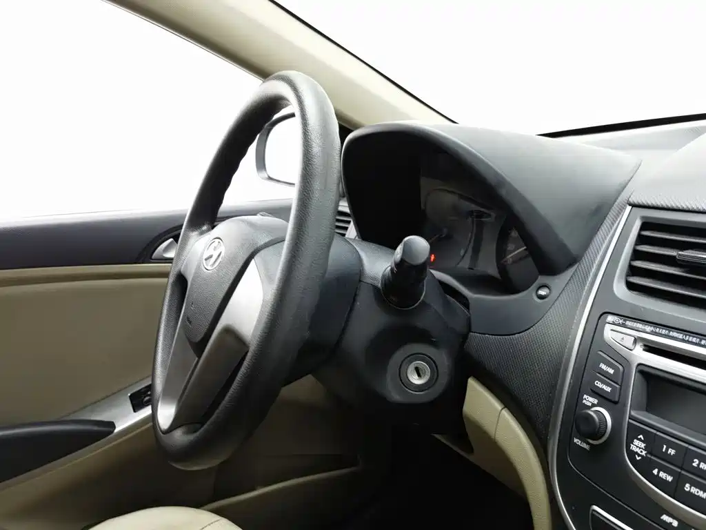 Hyundai Verna — миниатюра 22