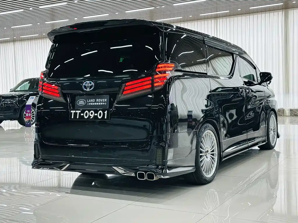 Toyota Vellfire — миниатюра 18