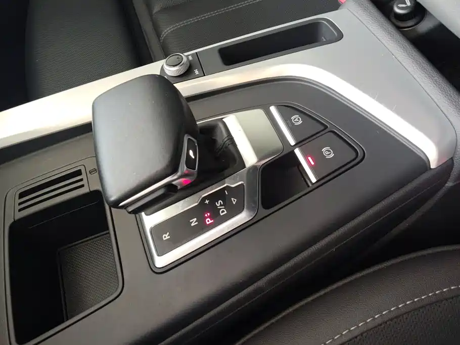 Audi A4L — миниатюра 16