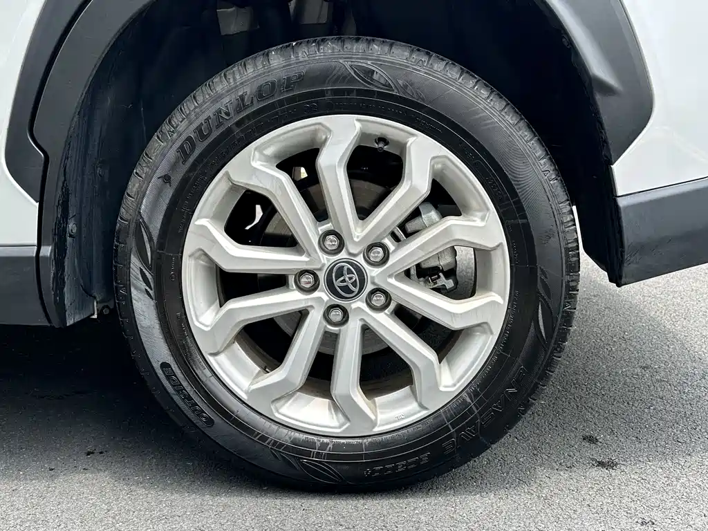 Toyota Frontlander — миниатюра 8