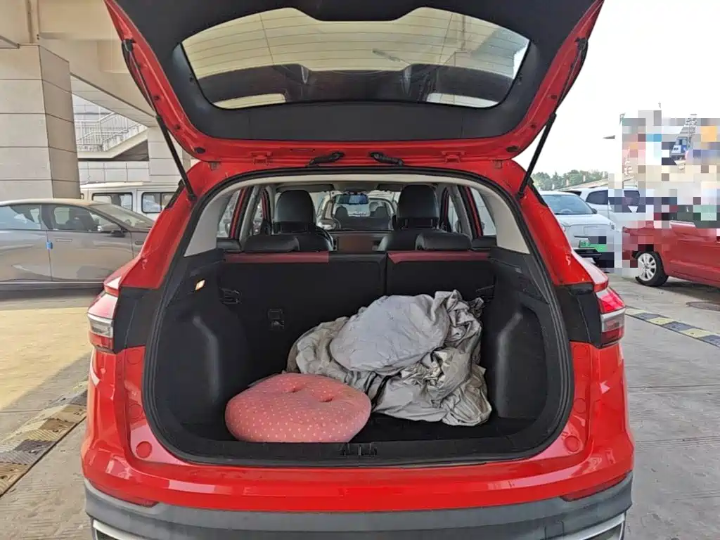 Geely Binyue — миниатюра 19