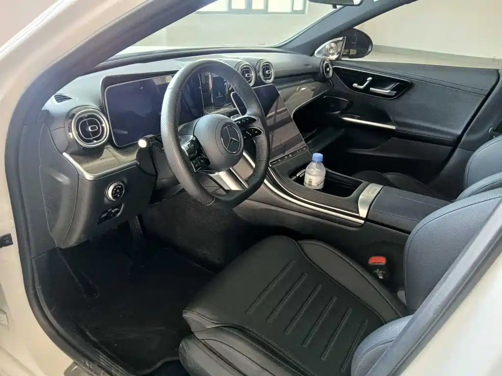 Mercedes-Benz C-Class — миниатюра 7
