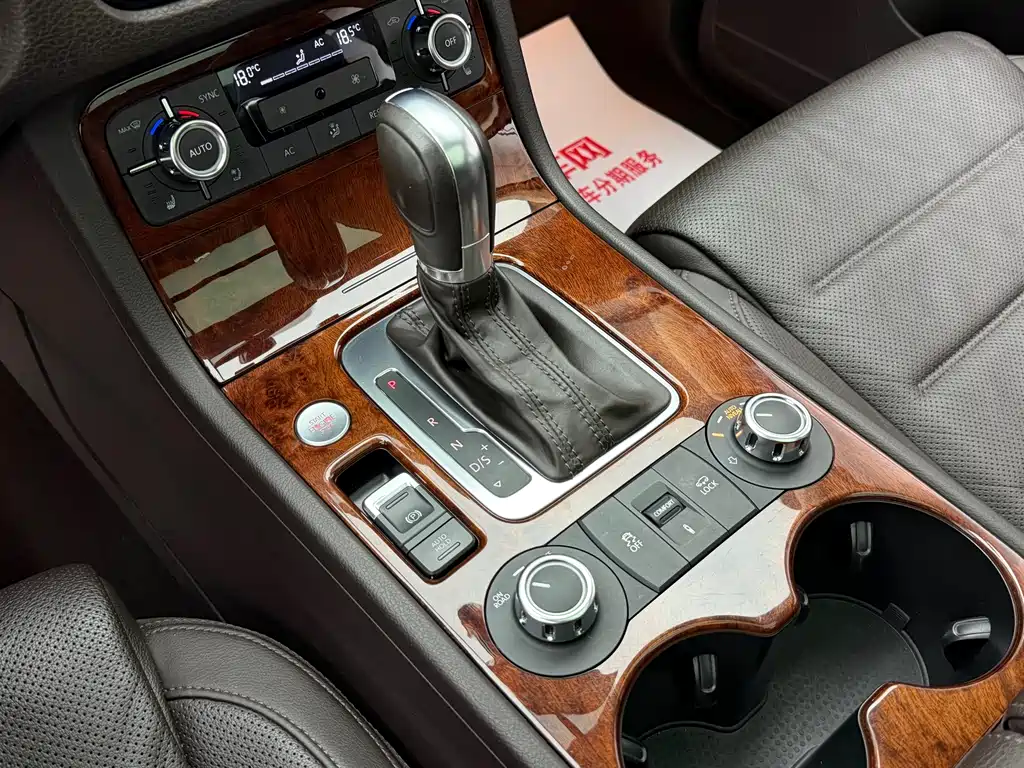 Volkswagen Touareg — миниатюра 16