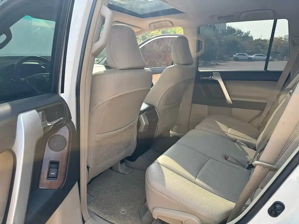 Toyota Prado (Import) — миниатюра 5