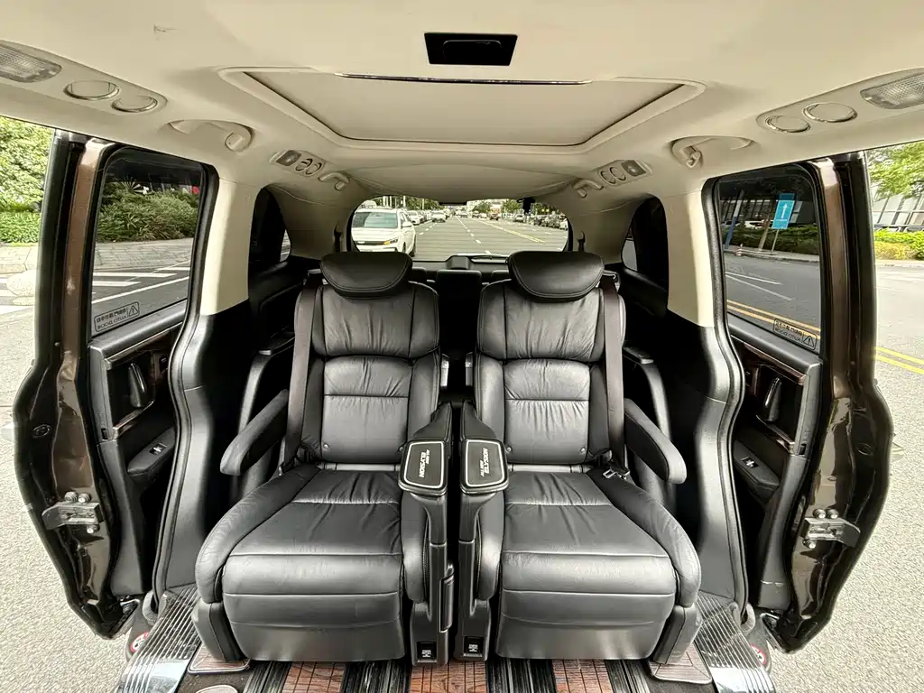 Honda Elysion — миниатюра 13