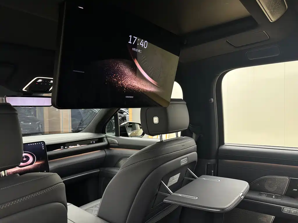 NIO ES8 — миниатюра 15