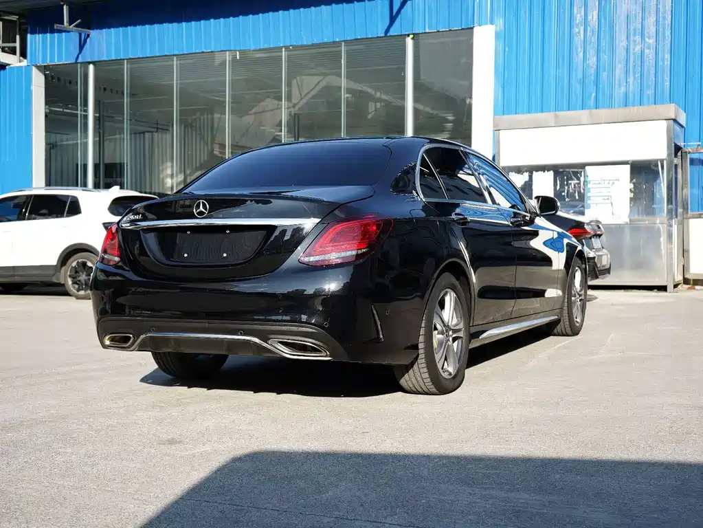 Mercedes-Benz C-Class — миниатюра 5