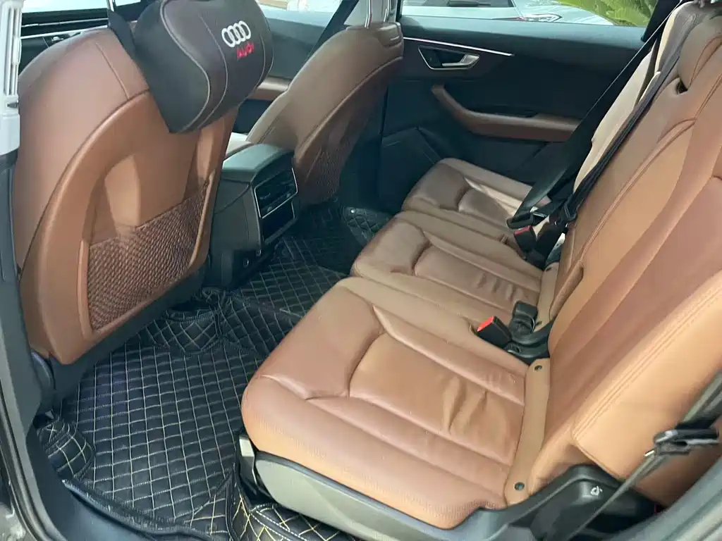 Audi Q7 — миниатюра 9