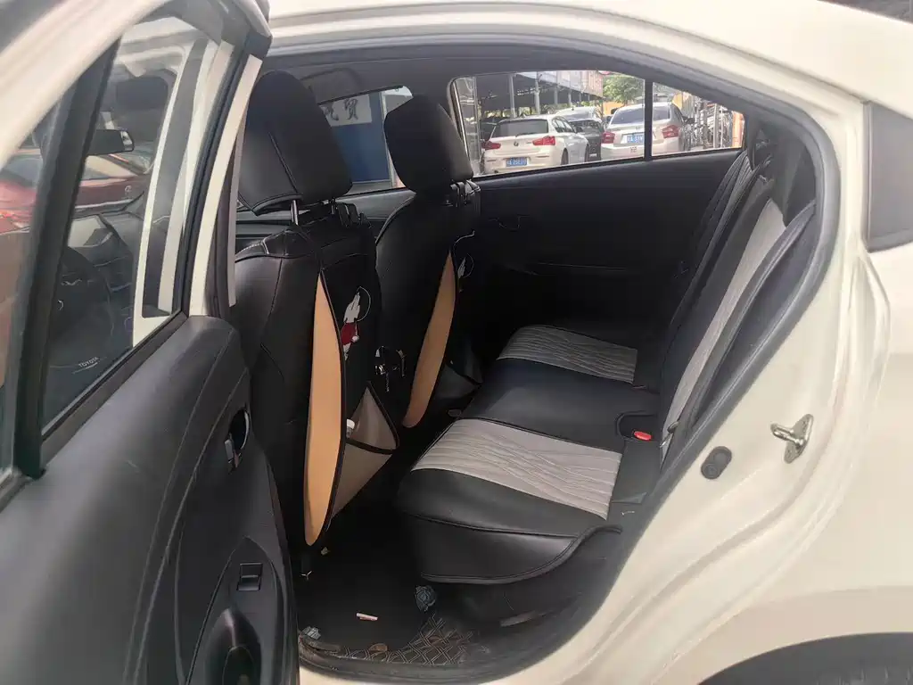 Toyota Vios — миниатюра 9