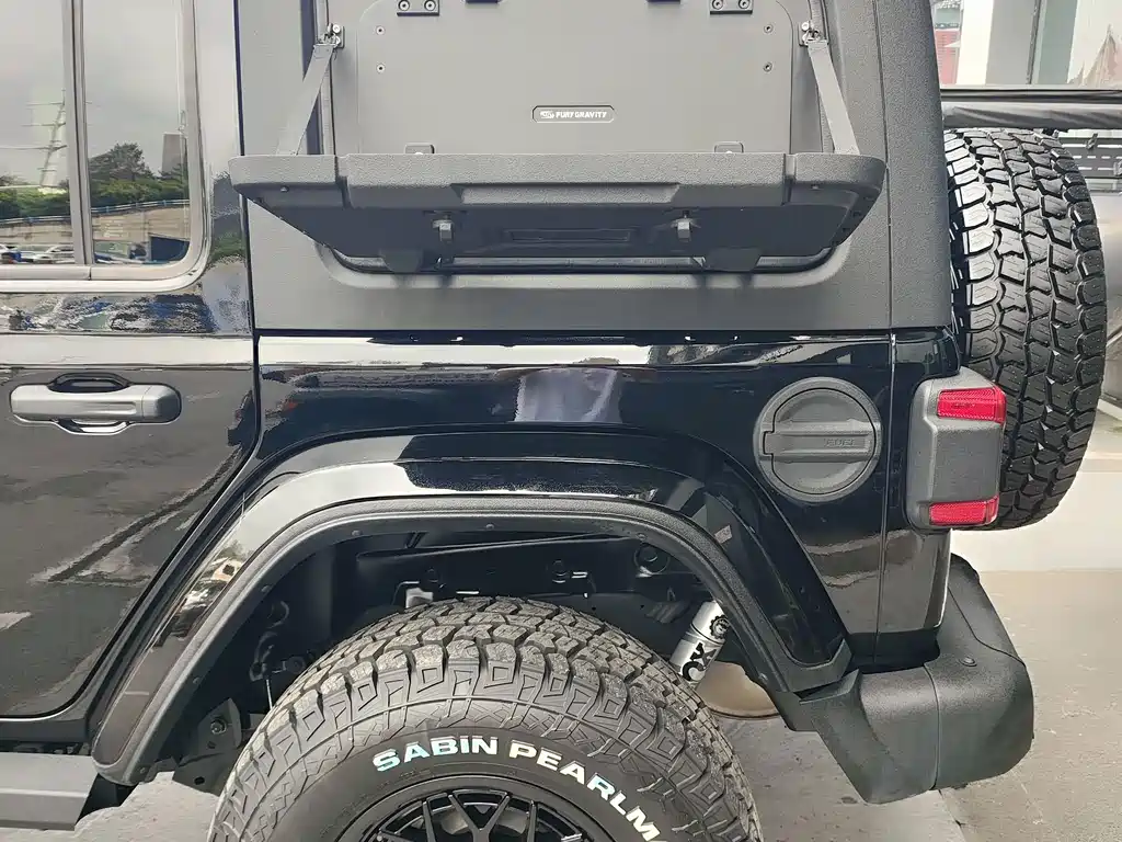 Jeep Wrangler PHEV — миниатюра 21
