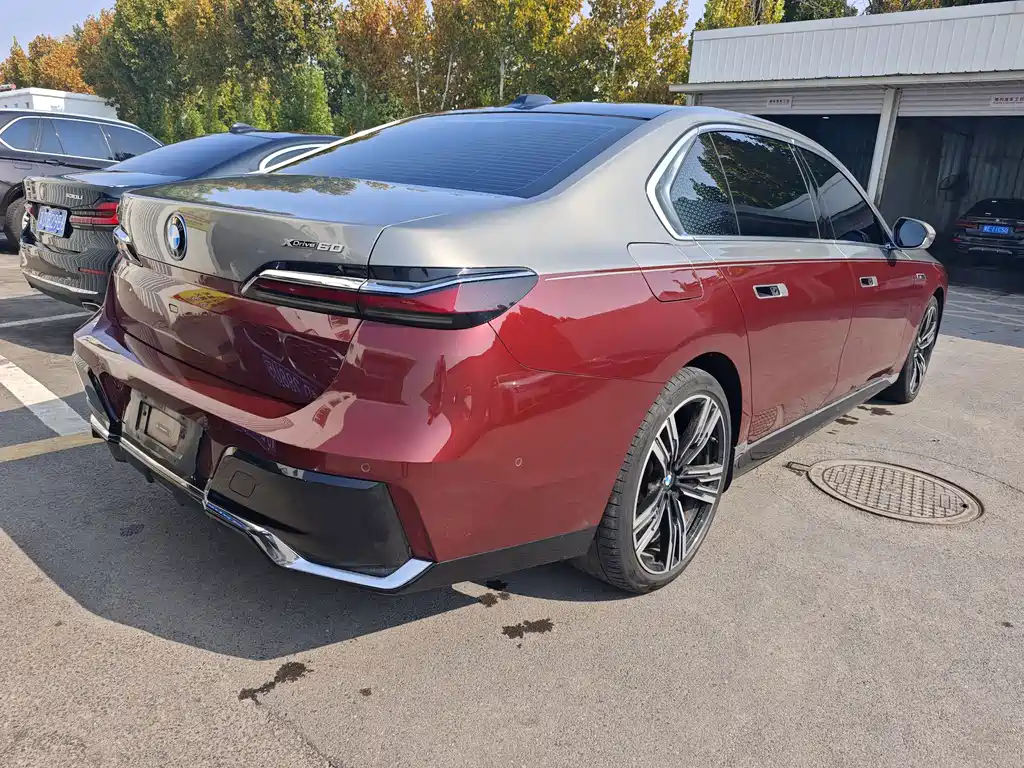 BMW i7 — миниатюра 13