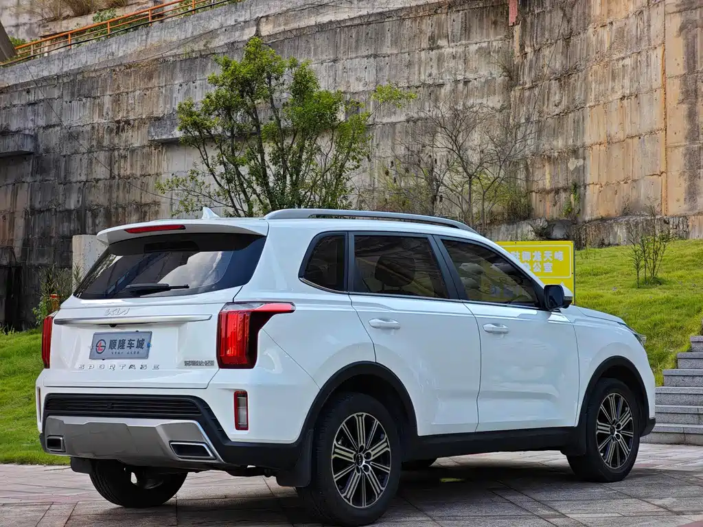 Kia Sportage — миниатюра 12
