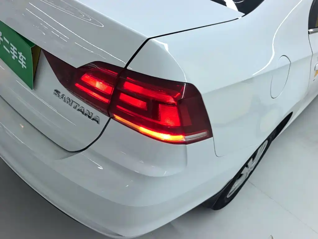Volkswagen Santana — миниатюра 8