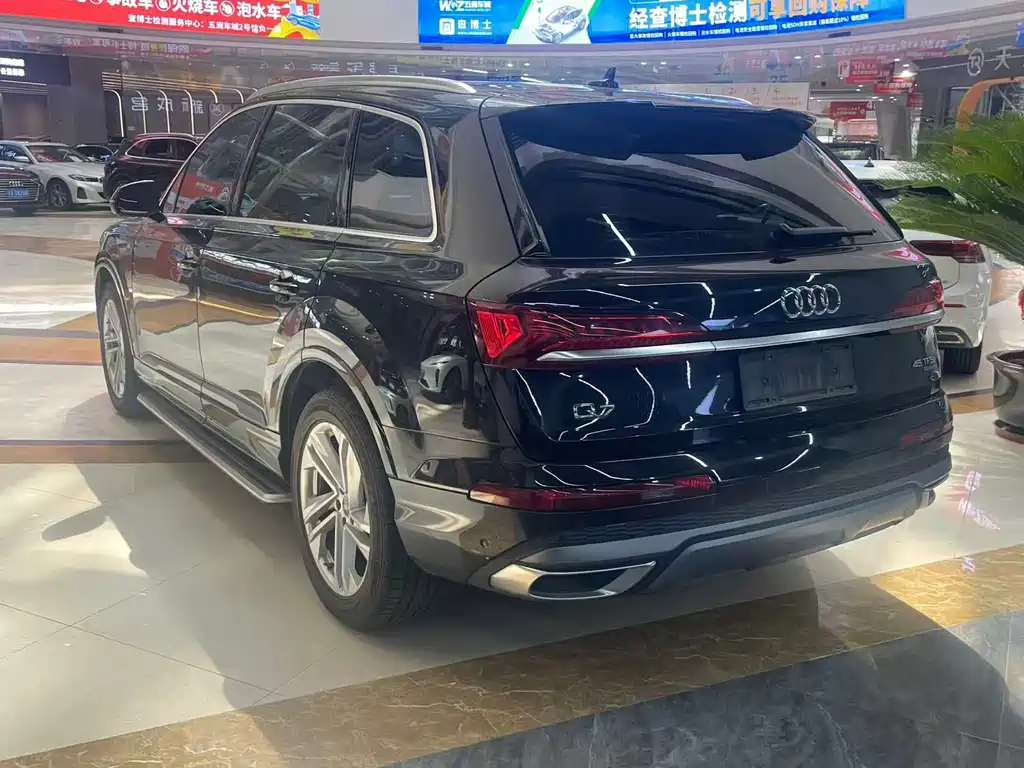 Audi Q7 — миниатюра 4