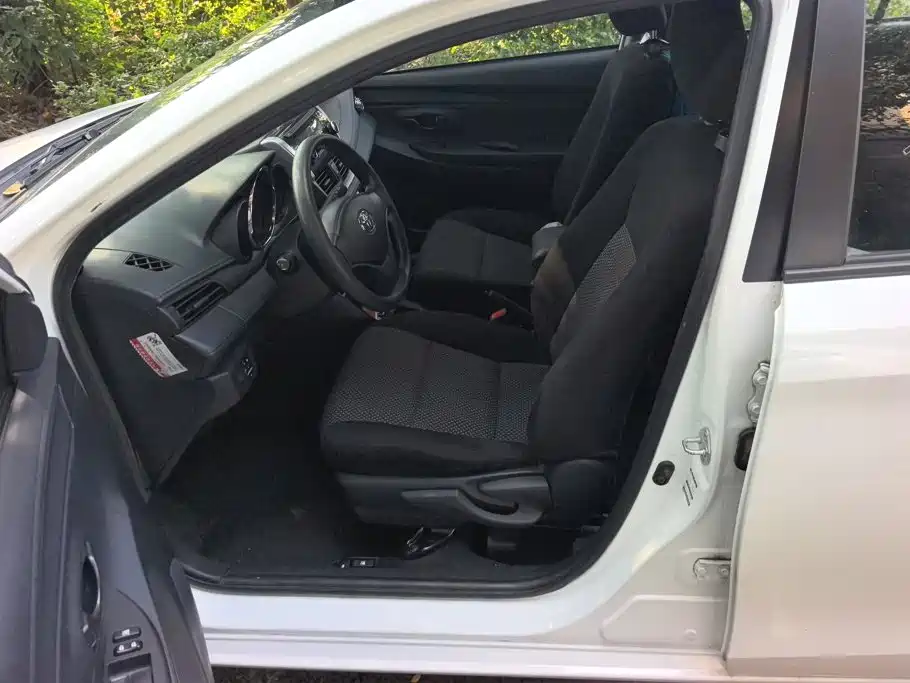 Toyota Vios — миниатюра 8