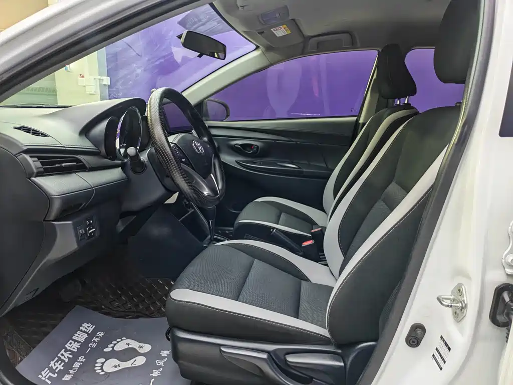 Toyota Yaris L — миниатюра 7